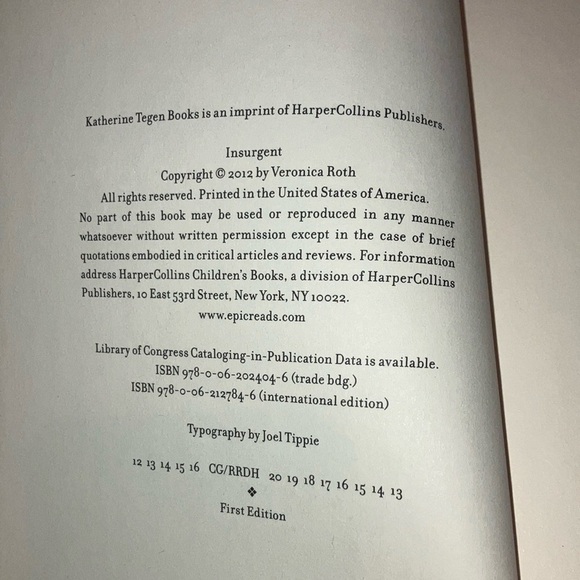 Insurgent by Veronica Roth Hardcover - Picture 9 of 10